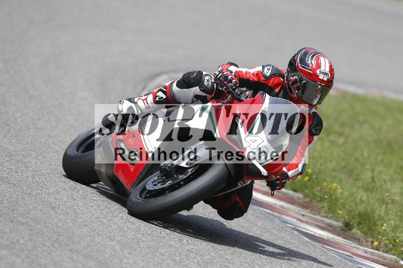 /27 12.06.2025 Ducati Schweiz Trackday Warmup  ADR/gruen-vert/40